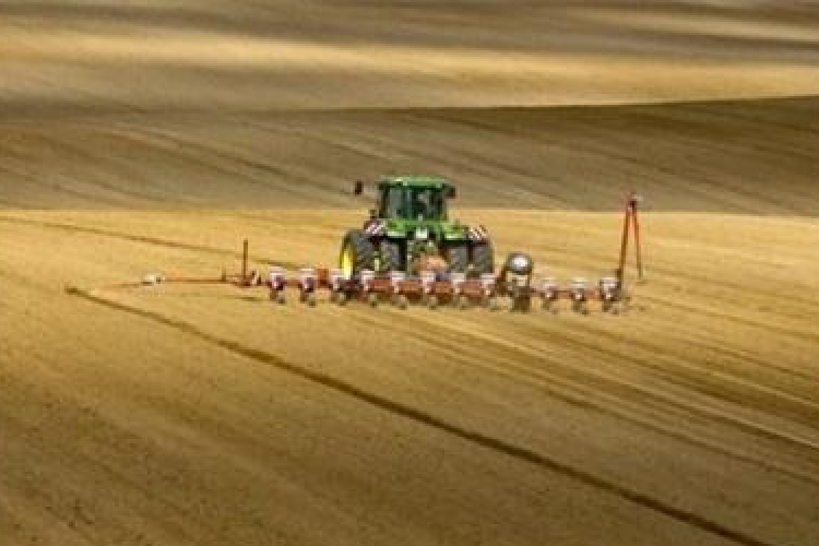Szabadulnának földjeiktől az osztrákok