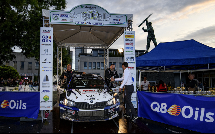 Rally: Örülünk a célba érkezésnek!