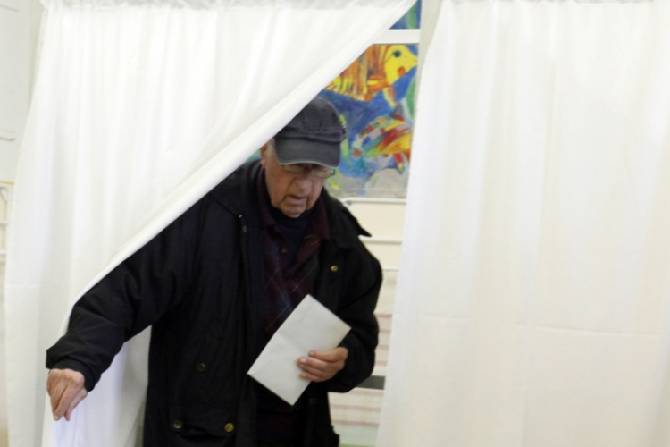 Két oszlopba sorolhatják a pártokat 