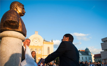 Áder: Deák Ferenc sziklára építette a polgári Magyarországot