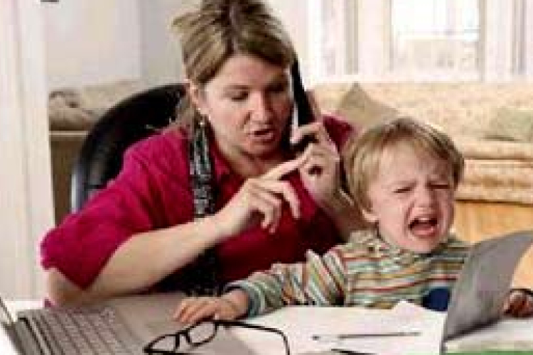 Karrier és család között őrlődnek a nők