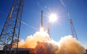 Teherűrhajót indított a SpaceX cég a Nemzetközi Űrállomásra