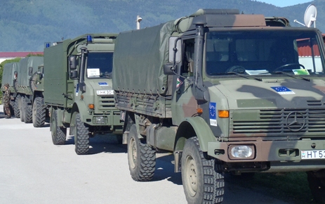 Több autópályán katonai konvoj halad át egy nemzetközi gyakorlat miatt 