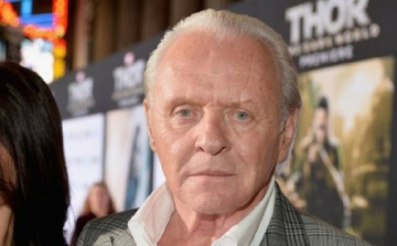 Anthony Hopkins pápa lesz