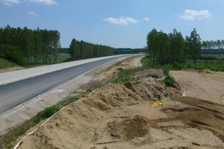 6,2 kilométer mellékúthálózat újul meg Heves megyében
