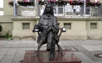 Aki mindenhol magyar emlékek után kutat 