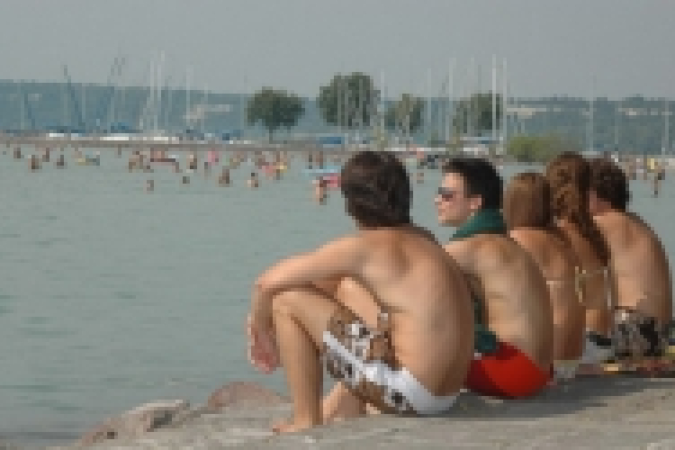 Átmentek a vizsgán a szabadtéri strandok