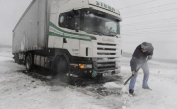 Visszatért a tél Csehországba, közlekedési gondok