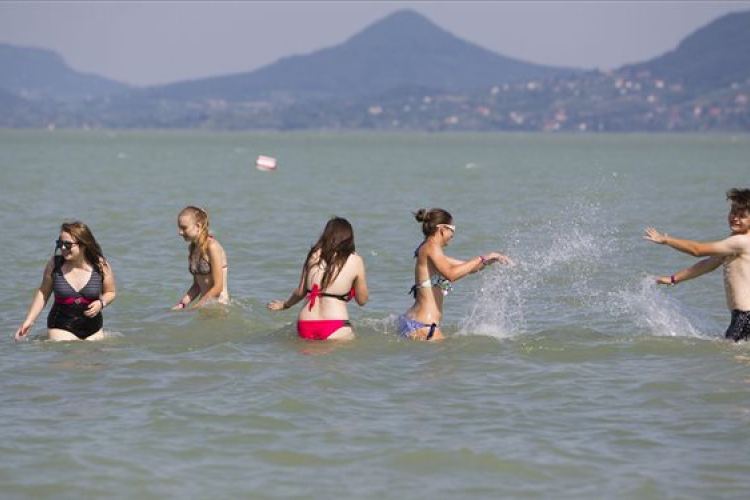 Egymilliárd forint jut a Balaton biztonságosabbá tételére
