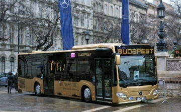 Újabb használt alacsonypadlós buszok érkeznek Budapestre