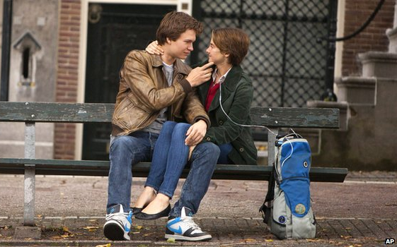 Tinédzserrománc győzte le Tom Crusie új akciófilmjét az észak-amerikai mozikban