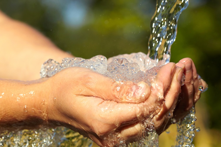 Egységesíti a kormány a vízszolgáltatás díjait