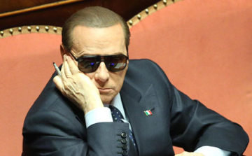 Berlusconi és az olasz kormány sorsát találgatja az olasz sajtó