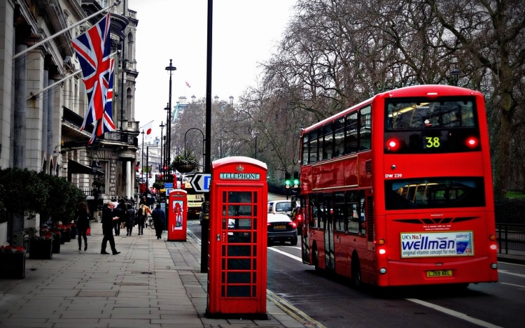 Kávézaccból készült üzemanyag hajthat londoni buszokat