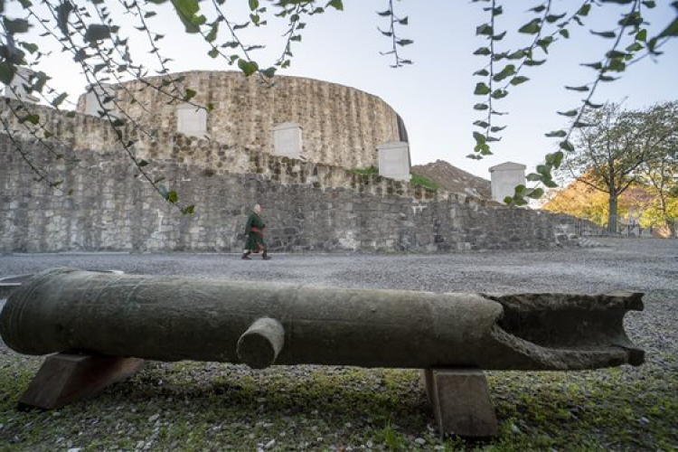Több mint 400 éves török ágyút találtak az egri várban